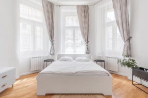 Luminous apartment for 2 near Wenceslas Square by Prague Days, Prague